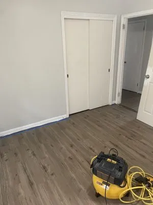 D&j Home Helpers Logo