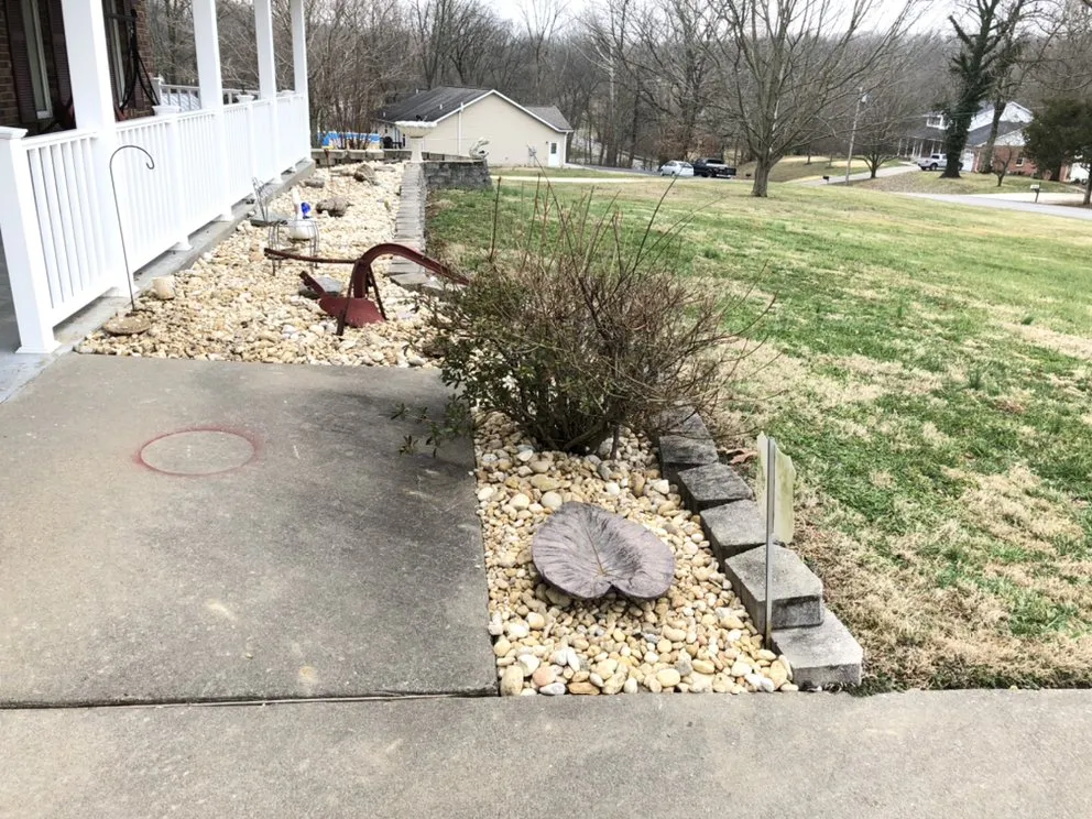 Custom garden landscaping experts serving Jackson, MO - DJ Landscaping & Lawn Care