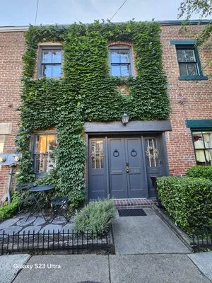 D&J Landscaping Logo