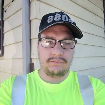 D.J Landscaping Logo