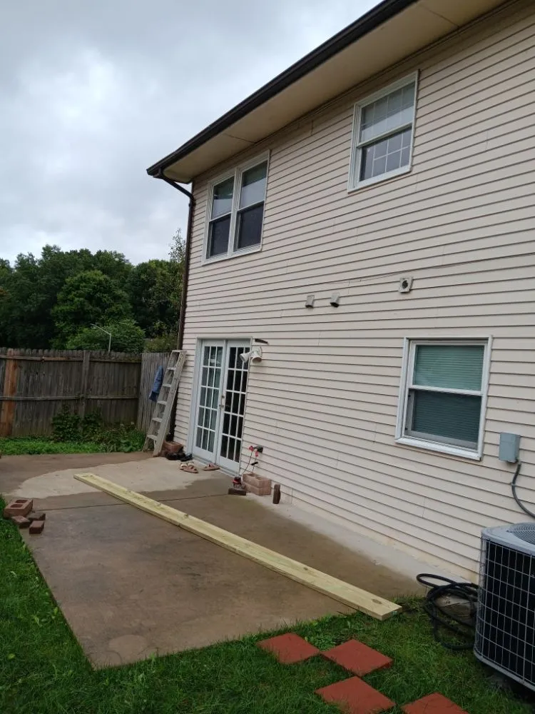 Affordable lawn mowing service for beautiful yards across Henrico, VA - Dj Landscaping and Construction