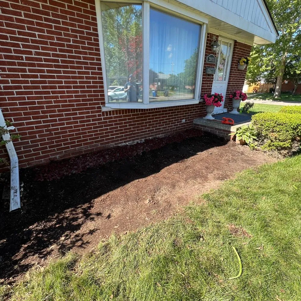 Affordable yard cleanup service in Westland, MI - D&j Landscaping
