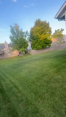 D&J Lawn Service Logo