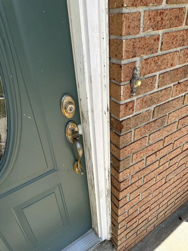 Affordable landscaping services experts serving Russellville, KY - D&J Services