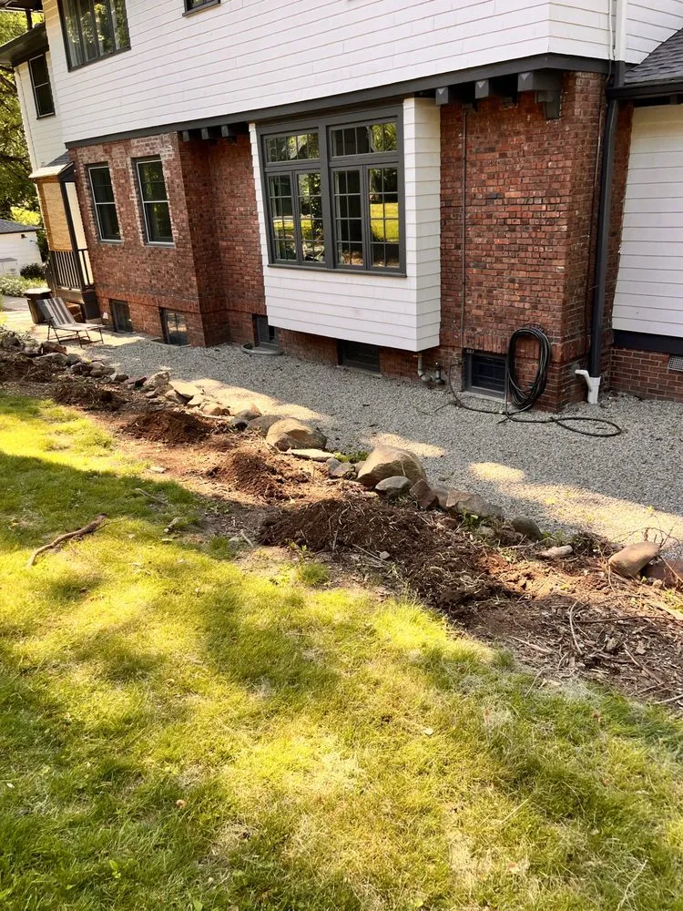 Local lawn mowing service in South Orange, NJ by D&J Services