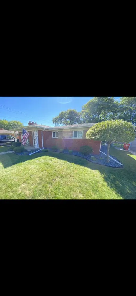 Local garden landscaping in Roseville, MI by DJ Wyatt's Landscaping & Snow Removal