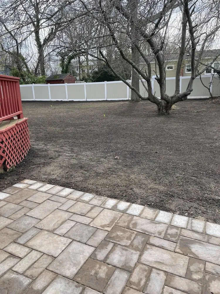 Top-rated yard cleanup service in Lake Grove, NY - DJc Landscaping