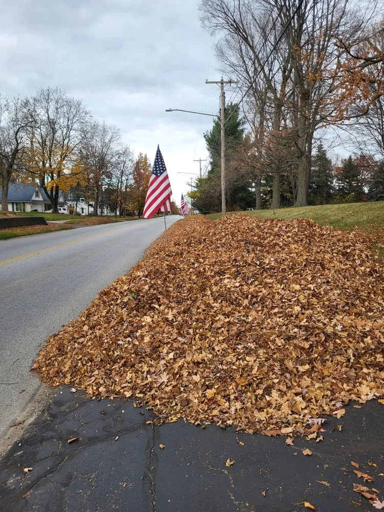 Expert lawn mowing service in Canton, OH by DJP Lawn Care