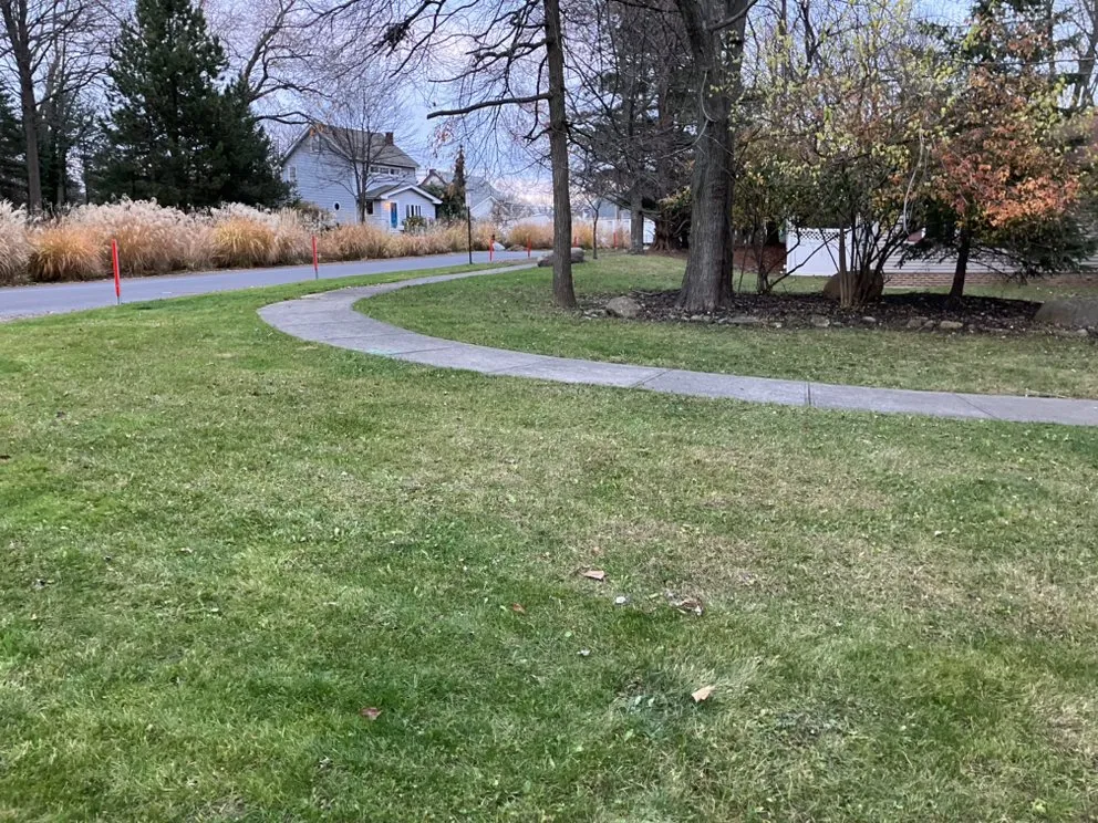 Top-rated lawn mowing service experts serving Mentor, OH - D&Jr Unlimited Services