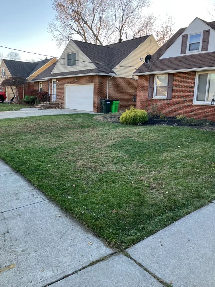 Expert lawn care service in Mentor, OH by D&Jr Unlimited Services