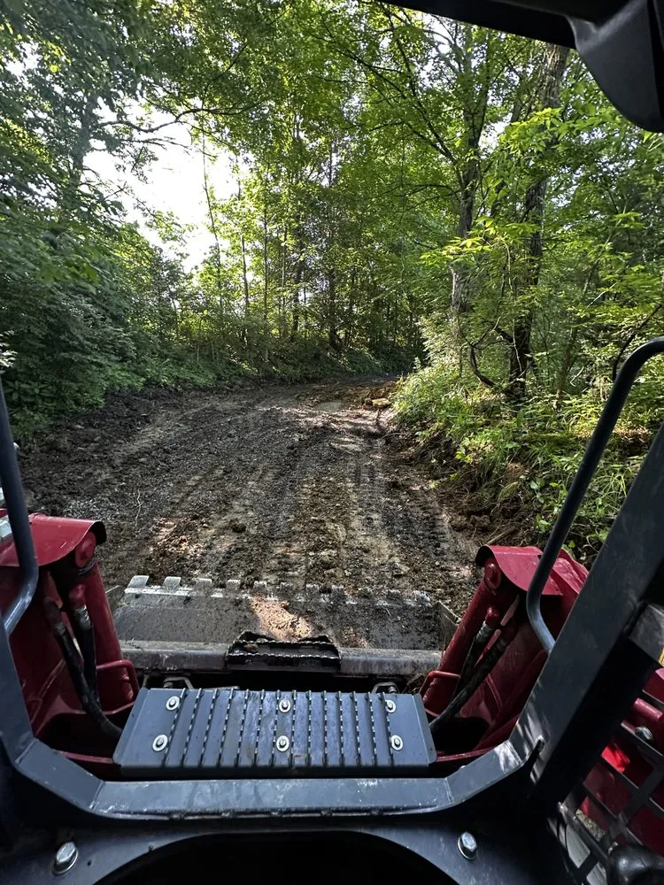 Top-rated landscaping services experts serving Richmond, KY - DJS Construction