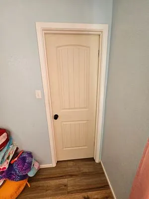 DJs Handyman Services & Landscaping Logo