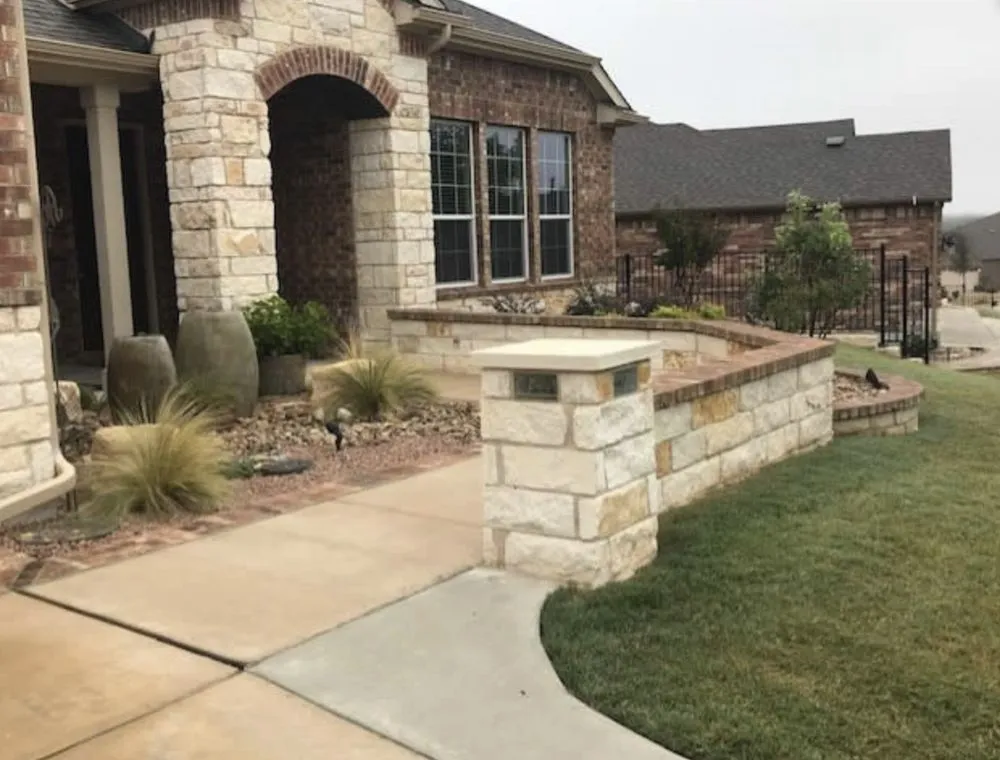 Local yard maintenance experts serving Georgetown, TX - DJ's Landscaping