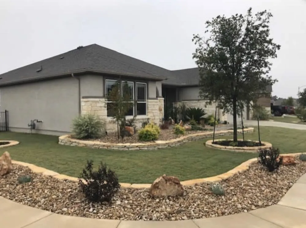 Custom garden landscaping in Georgetown, TX - DJ's Landscaping