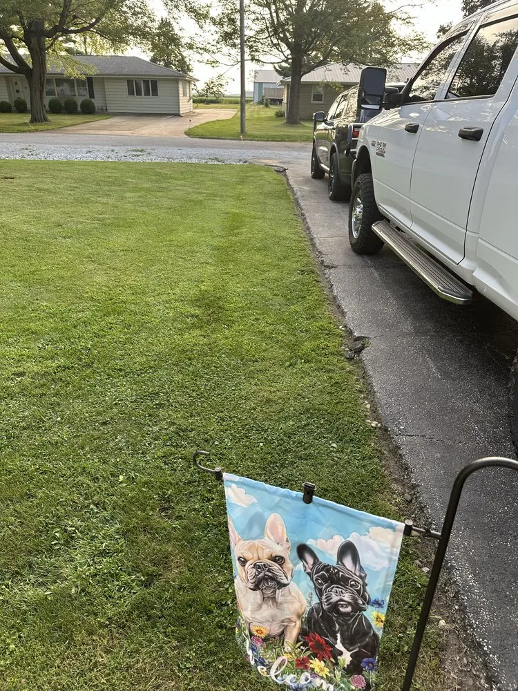 Professional yard cleanup service for beautiful yards across Lovington, IL - DJ's Lawn Care