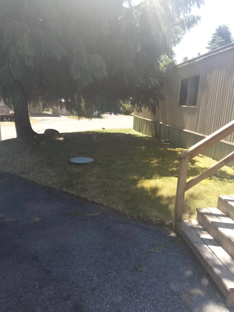 Top-rated lawn mowing service experts serving Tacoma, WA - DJ'S Lawn Care