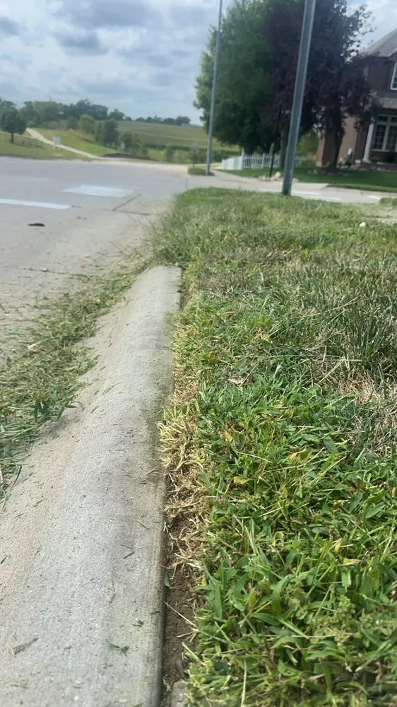 Trusted lawn mowing service experts serving Omaha, NE - DJ’s Lawn Mowing