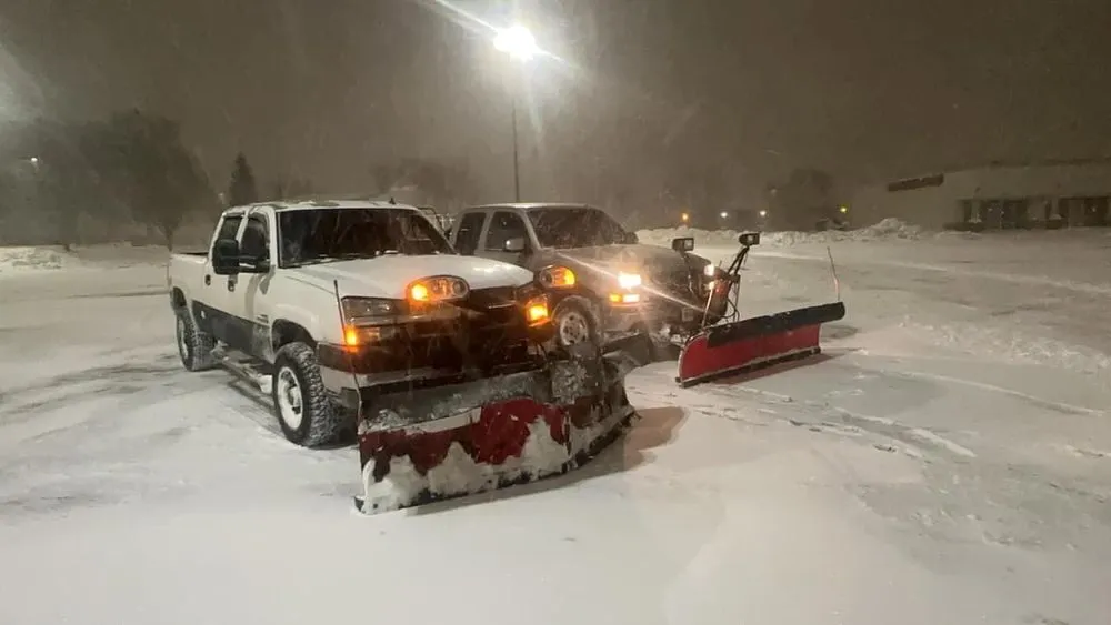 Local lawn mowing service experts serving Omaha, NE - DJ’s Lawn Mowing