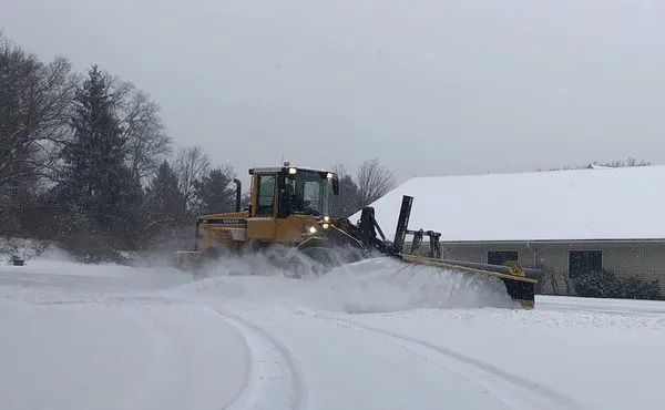 DJ's Plowing & Sanding