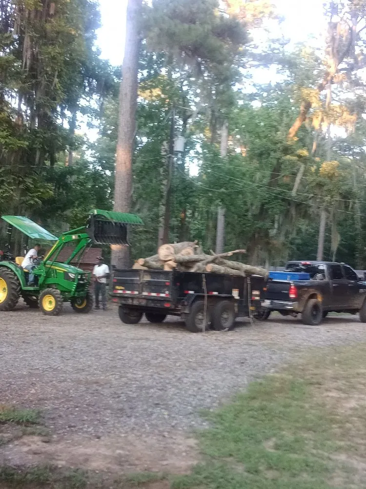 Custom lawn mowing service in Vivian, LA by DJ's Tree Service & Lawn Care