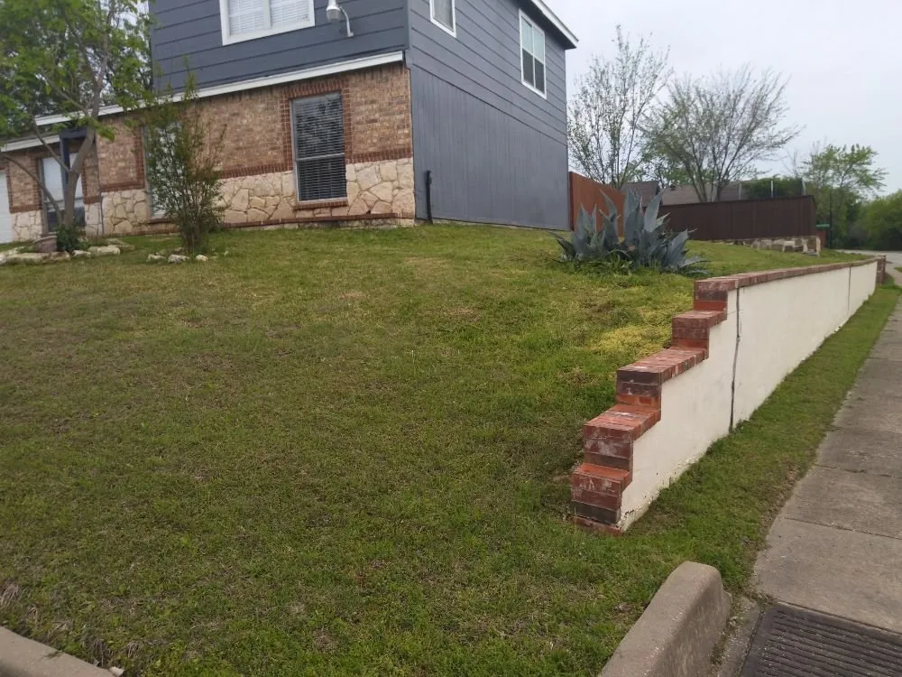 Expert lawn mowing service in Dallas, TX - DJW lawn Care