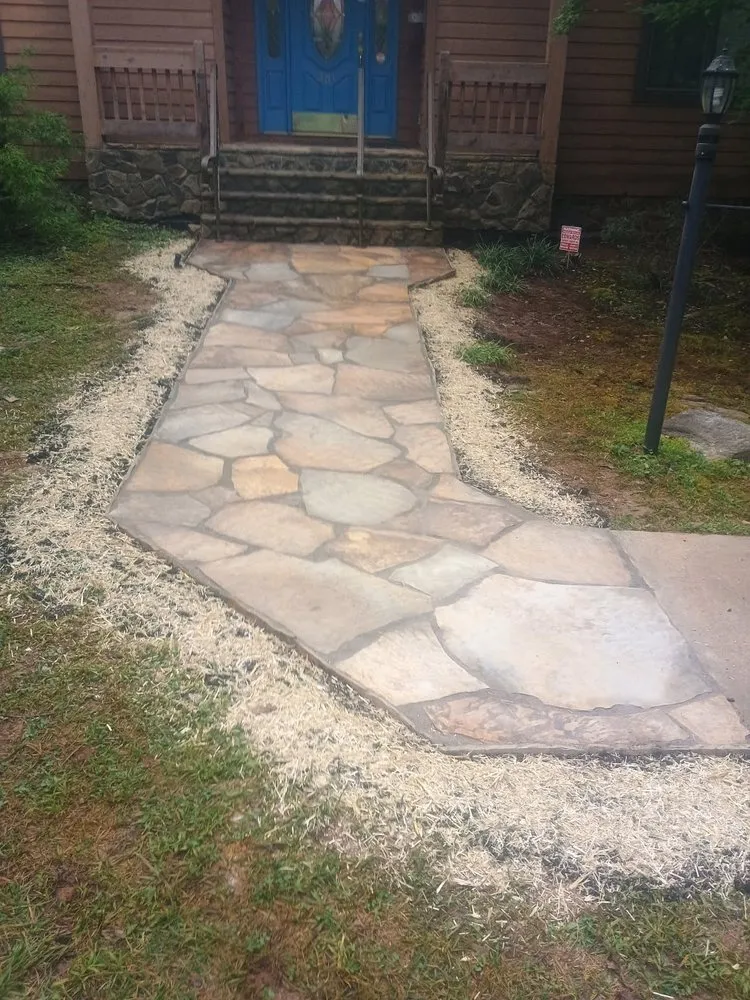 Custom garden landscaping in Marion, NC - Dk Hardscapes