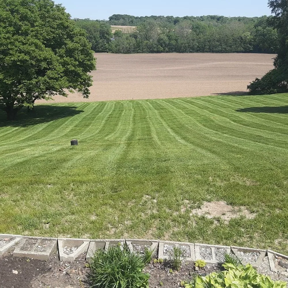 Local lawn care service in Lancaster, OH - D&K Lawn Maintenance