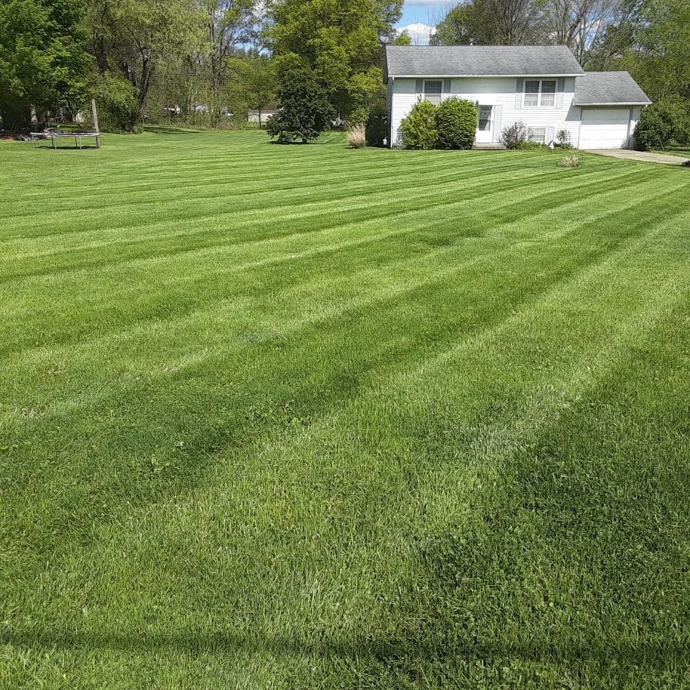 Local residential landscaping in Lancaster, OH by D&K Lawn Maintenance