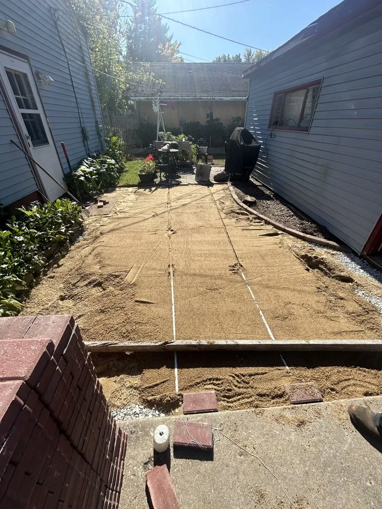 Custom yard maintenance experts serving Waukegan, IL - D&K Lawn Maintenance