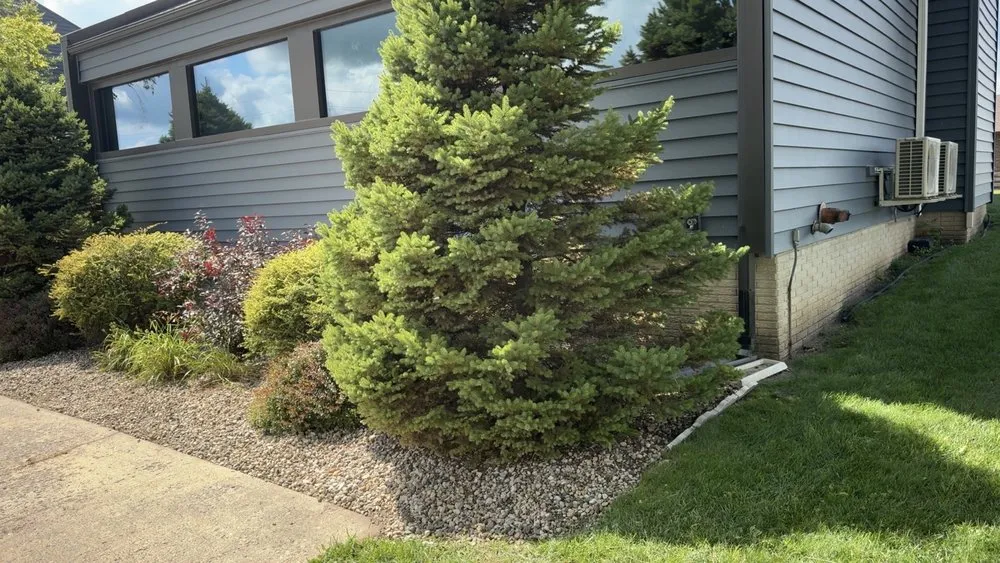 Custom garden landscaping in Mason City, IA by DK Services