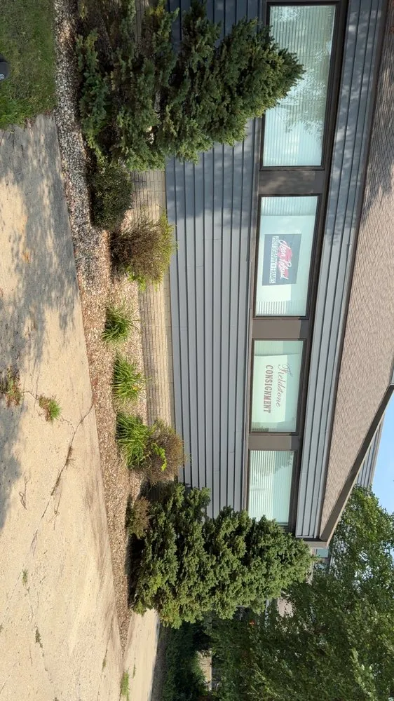 Local lawn mowing service experts serving Mason City, IA - DK Services