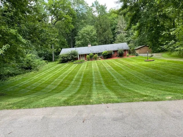 Expert garden landscaping in Jackson, MI by DKN Outdoor Maintenance