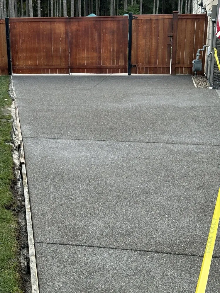 Expert outdoor landscaping in Lacey, WA - D&L landscaping & concrete service