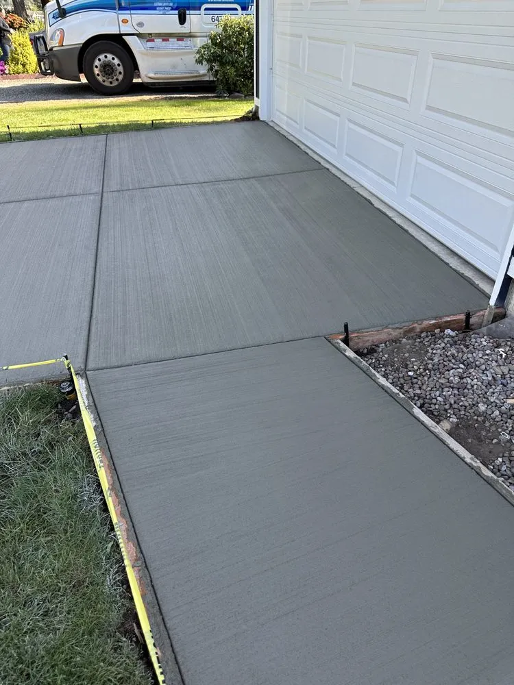 Trusted yard cleanup service for outdoor upgrades in Lacey, WA by D&L landscaping & concrete service