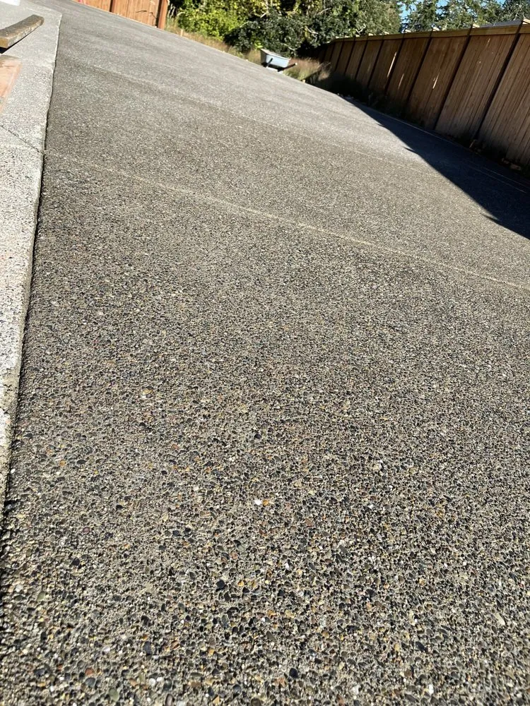 Reliable lawn care service in Lacey, WA - D&L landscaping & concrete service