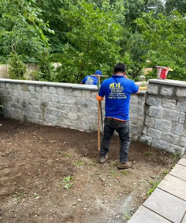 Professional yard cleanup service experts serving Lynn, MA - DL Landscaping & Construction