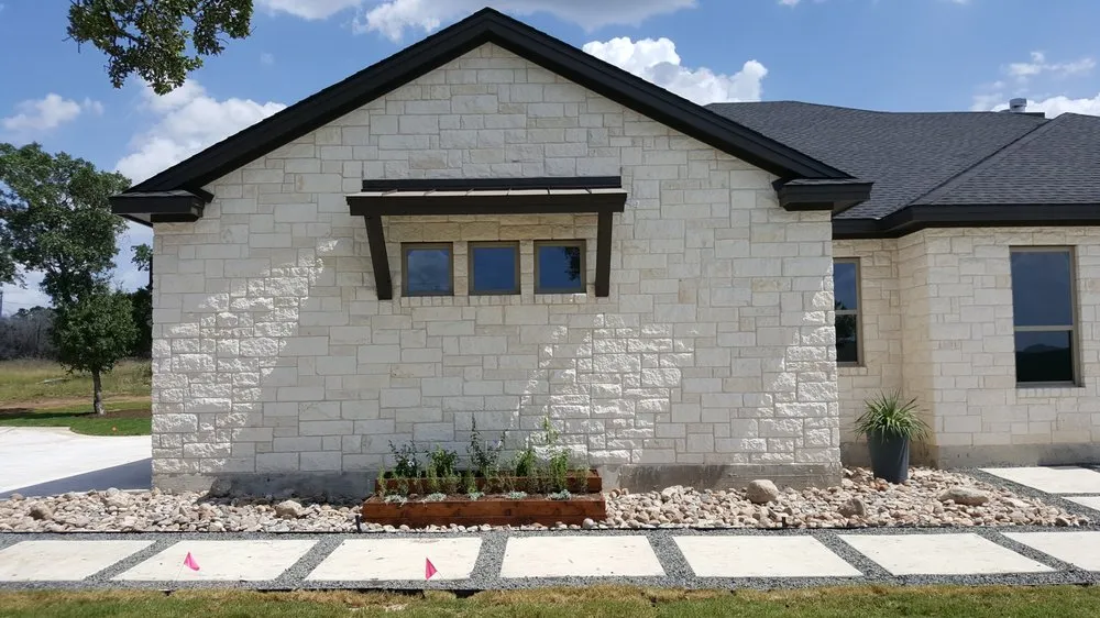 Expert lawn mowing service in Leander, TX - D&L Landscaping