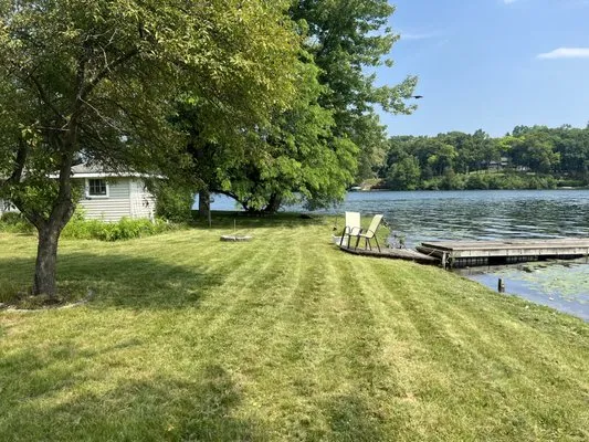 D&L Lawn Services Logo