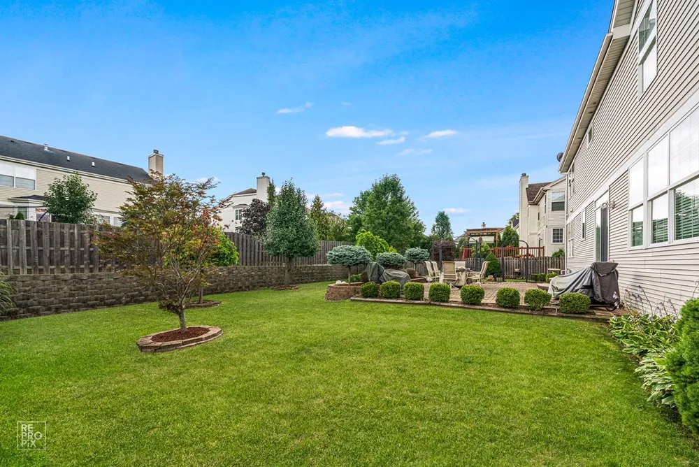 Reliable landscape design with custom design in Park Forest, IL by D&L Services