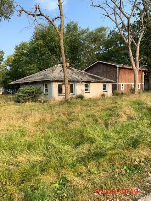 Expert lawn care service experts serving Park Forest, IL - D&L Services