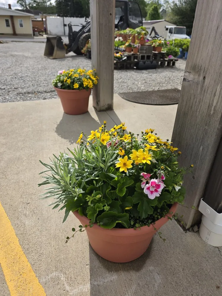 Affordable lawn care service experts serving East Canton, OH - DL Supply