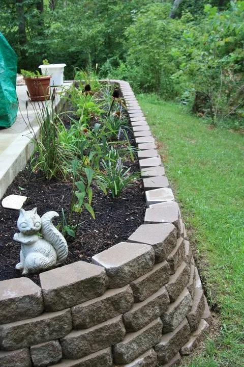 Top-rated landscape design for beautiful yards in Saint Louis, MO by DLA Landscape Design