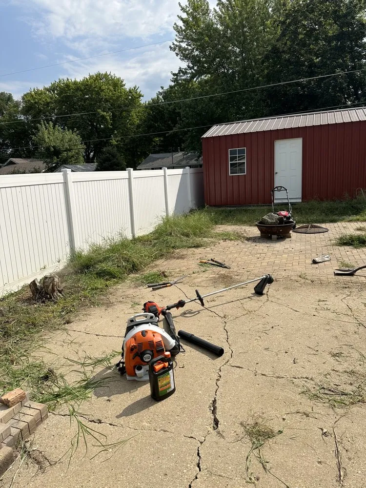 Custom outdoor landscaping in Sterling, IL - DLC Home Improvement