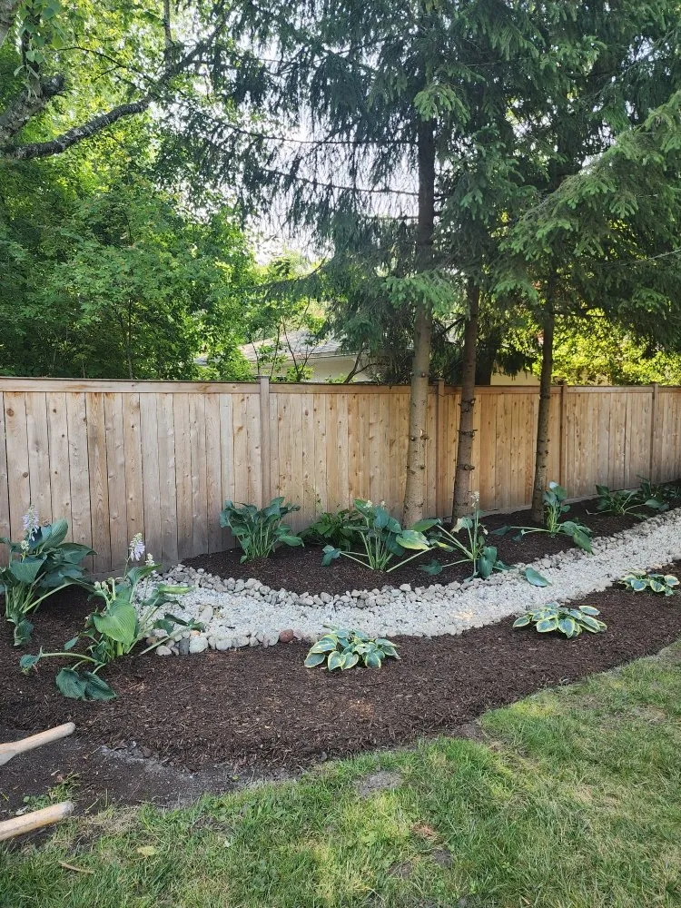 Local outdoor landscaping experts serving Chicago, IL - Dlc Landscaping