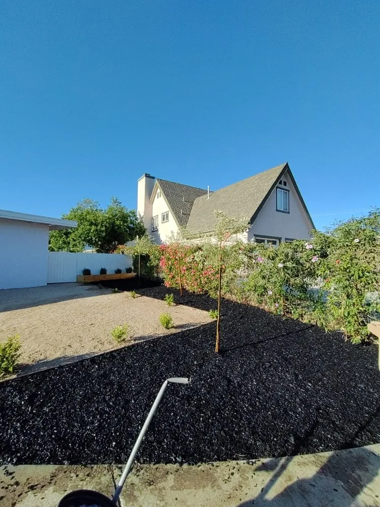 Trusted residential landscaping in Thousand Oaks, CA by DLC Landscaping