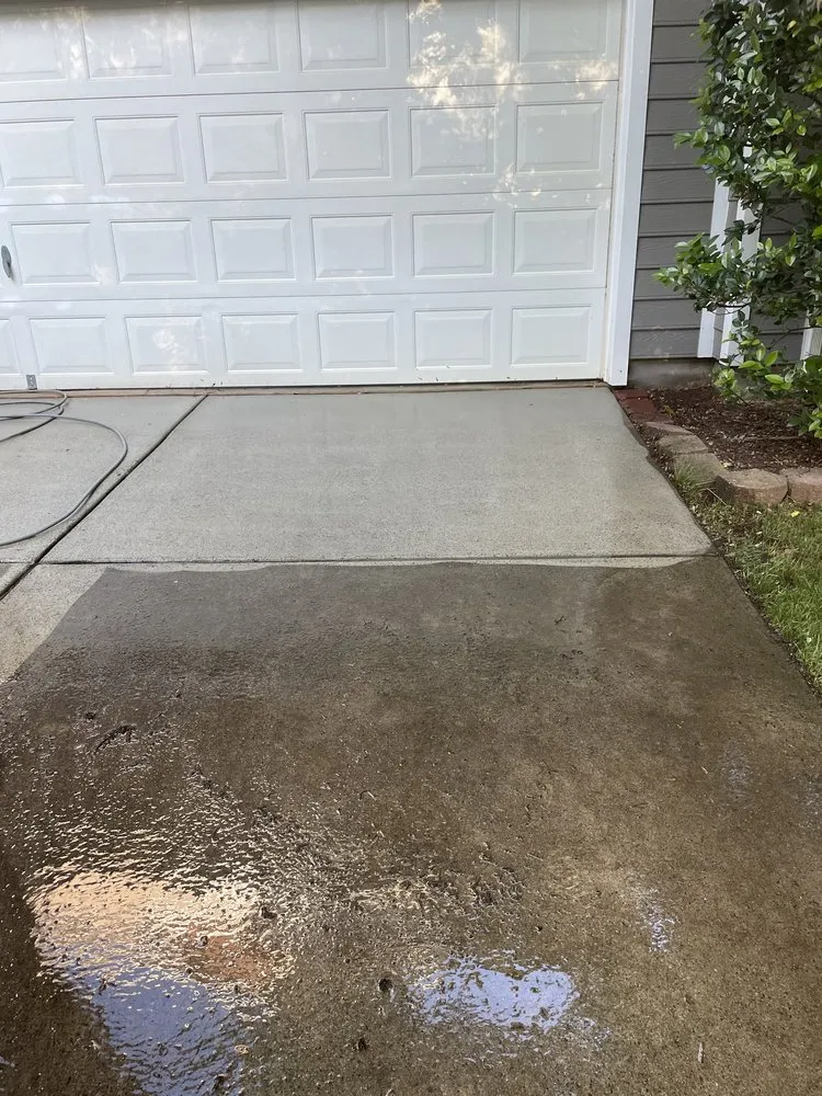 Custom yard maintenance experts serving Mooresville, NC - DLC Solutions