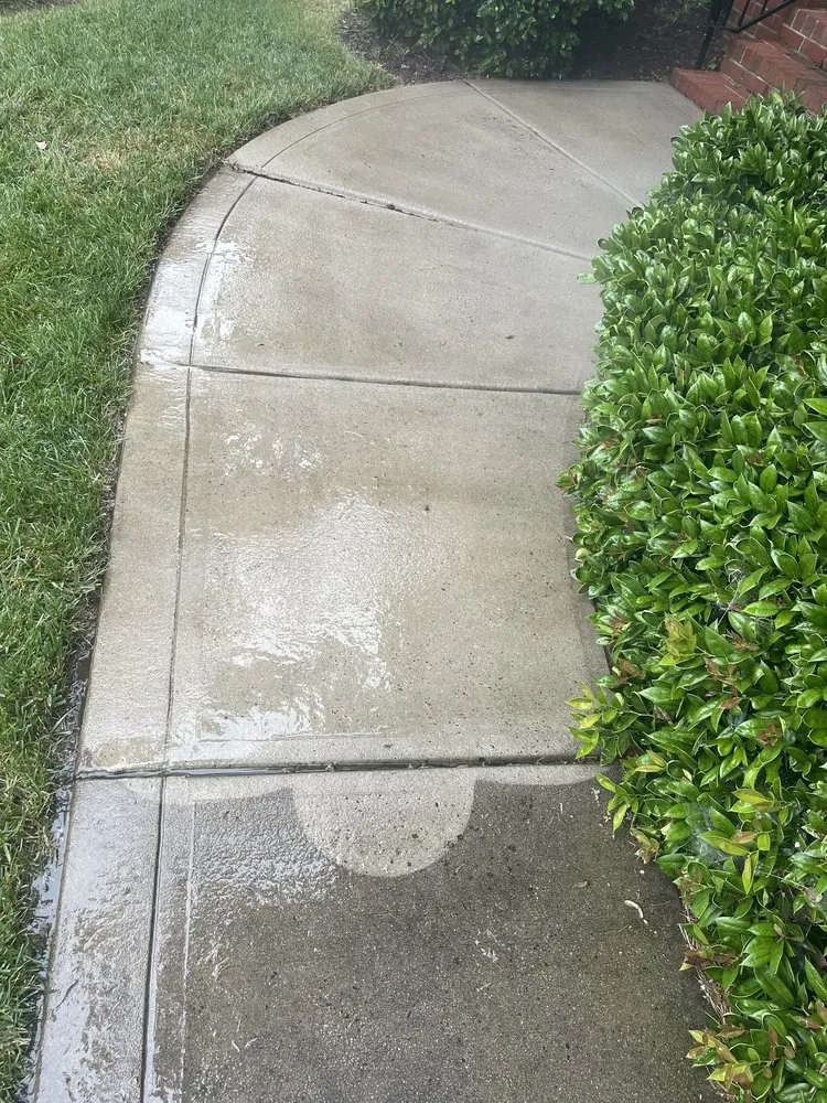 Custom yard maintenance experts serving Mooresville, NC - DLC Solutions