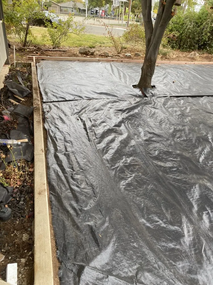 Reliable lawn mowing service experts serving Roseville, CA - DLD Concrete Landscaping and Fencing