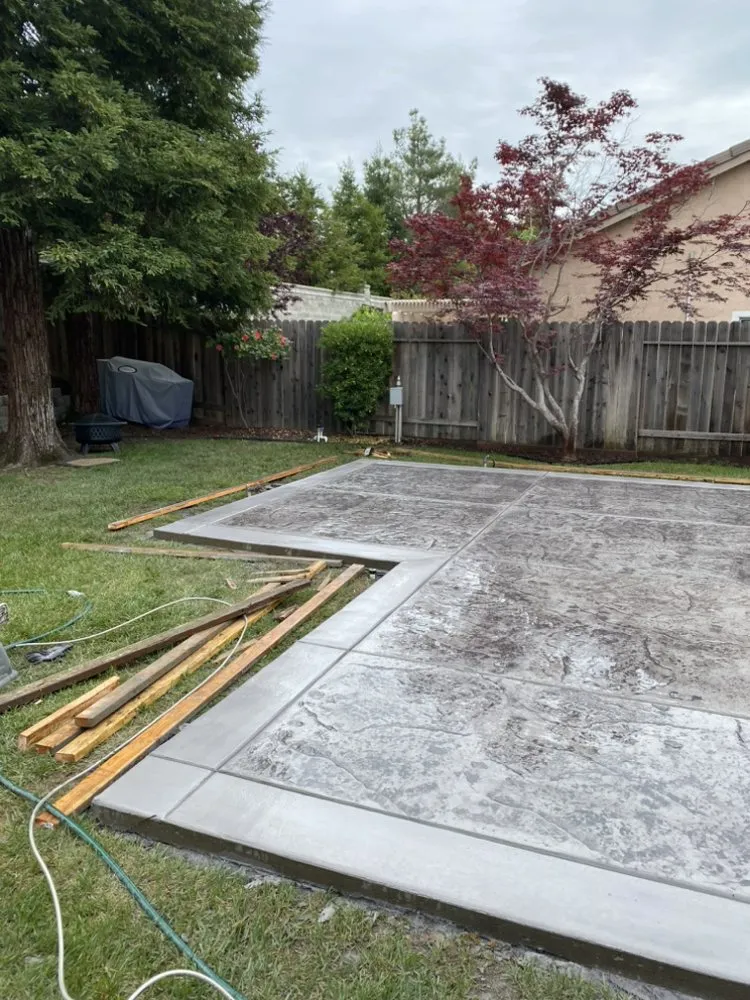 Top-rated lawn care service in Roseville, CA - DLD Concrete Landscaping and Fencing