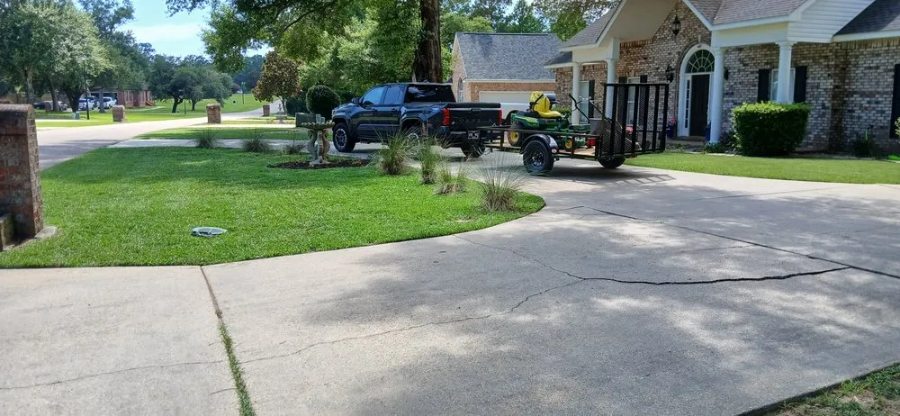 Top-rated residential landscaping experts serving Gulfport, MS - DLH Services